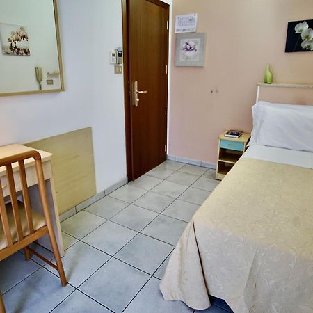 רימיני Hotel Dell'Angelo מראה חיצוני תמונה
