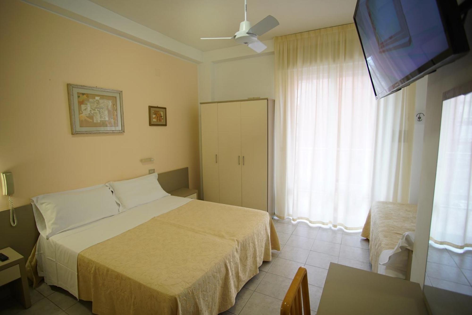 רימיני Hotel Dell'Angelo מראה חיצוני תמונה