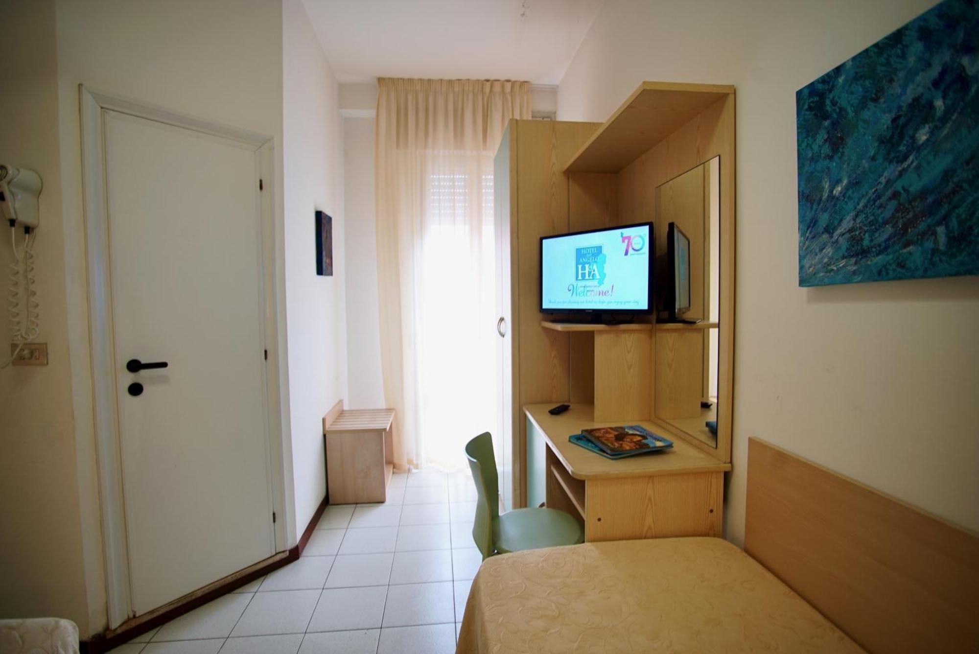 רימיני Hotel Dell'Angelo מראה חיצוני תמונה