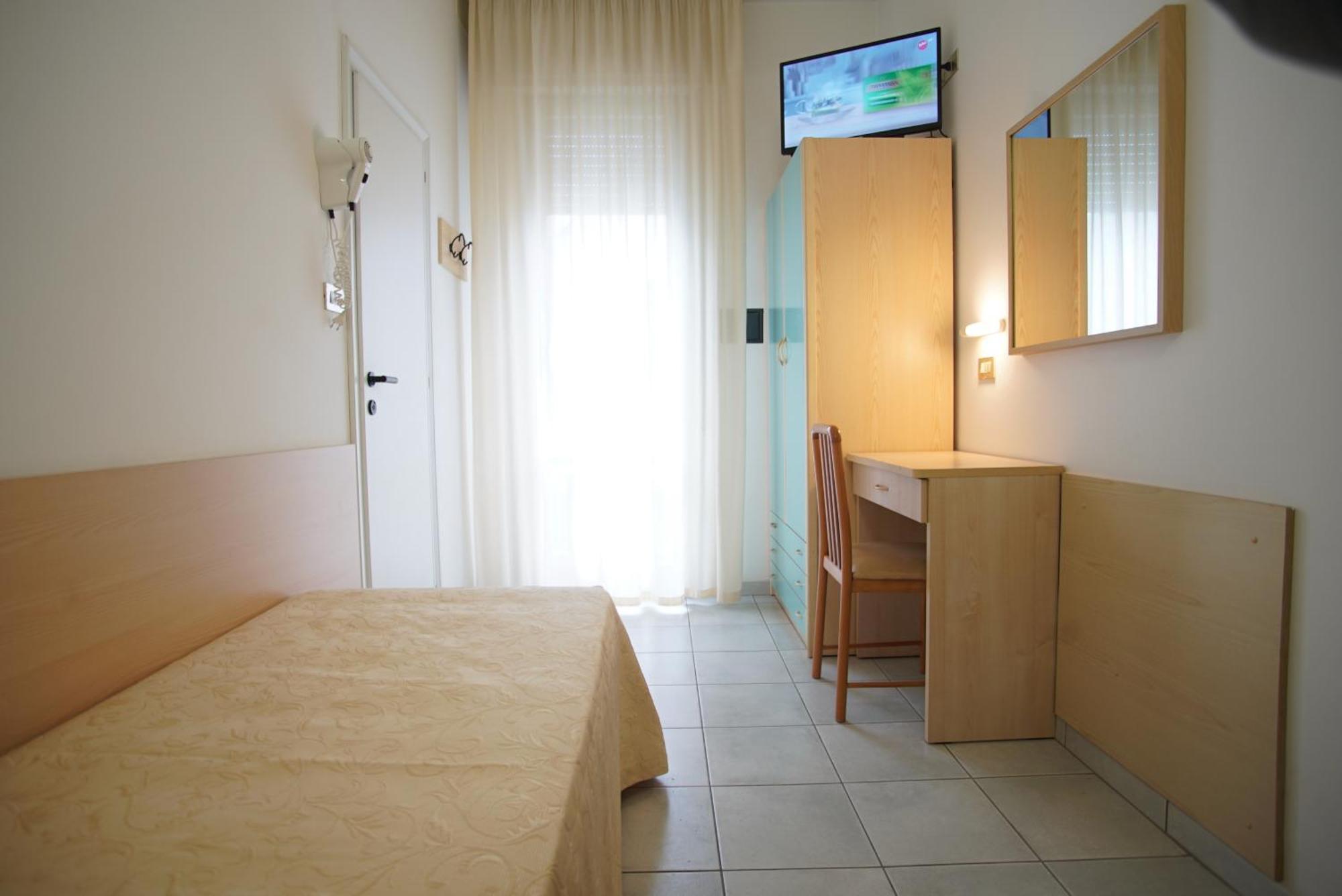 רימיני Hotel Dell'Angelo מראה חיצוני תמונה