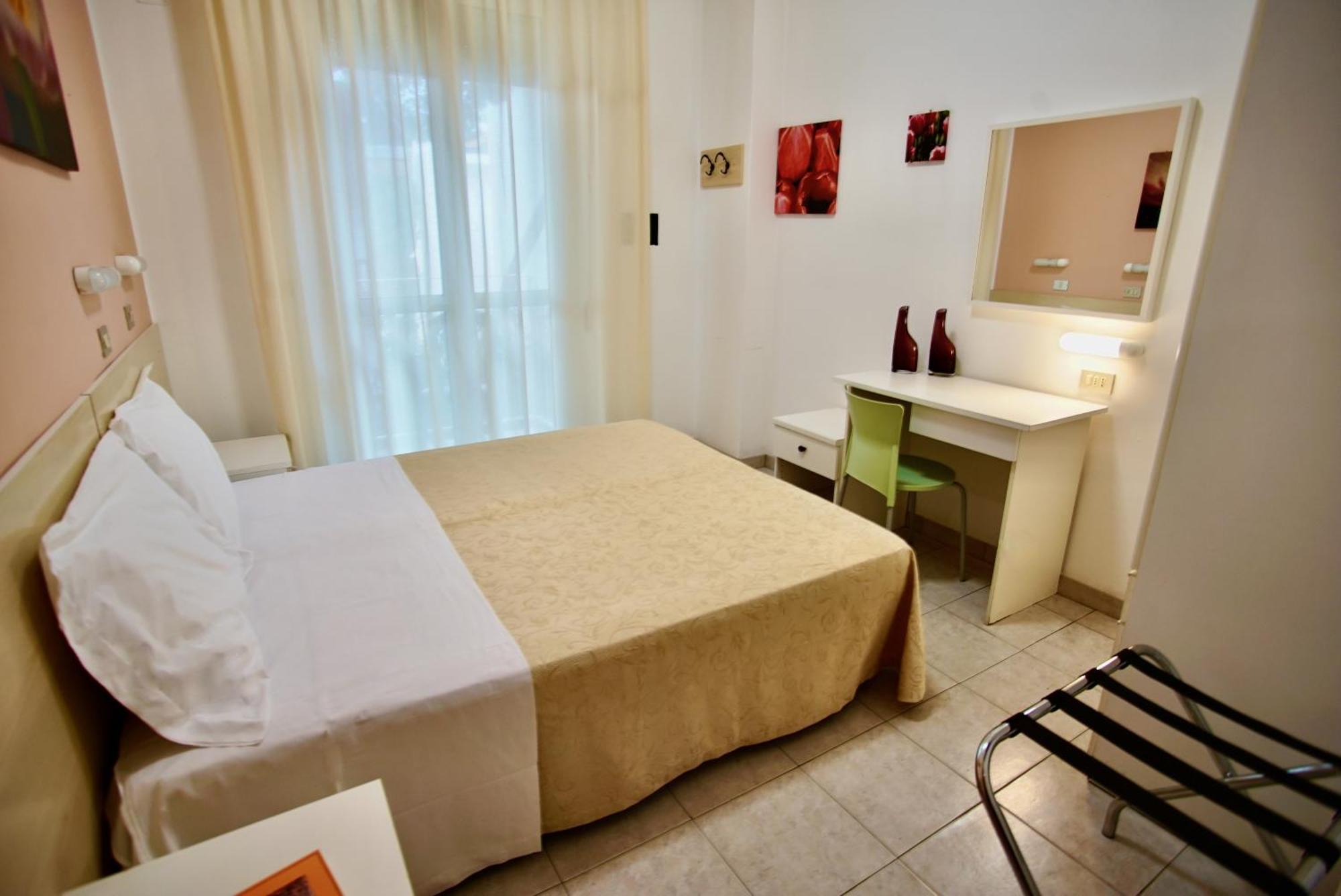 רימיני Hotel Dell'Angelo מראה חיצוני תמונה