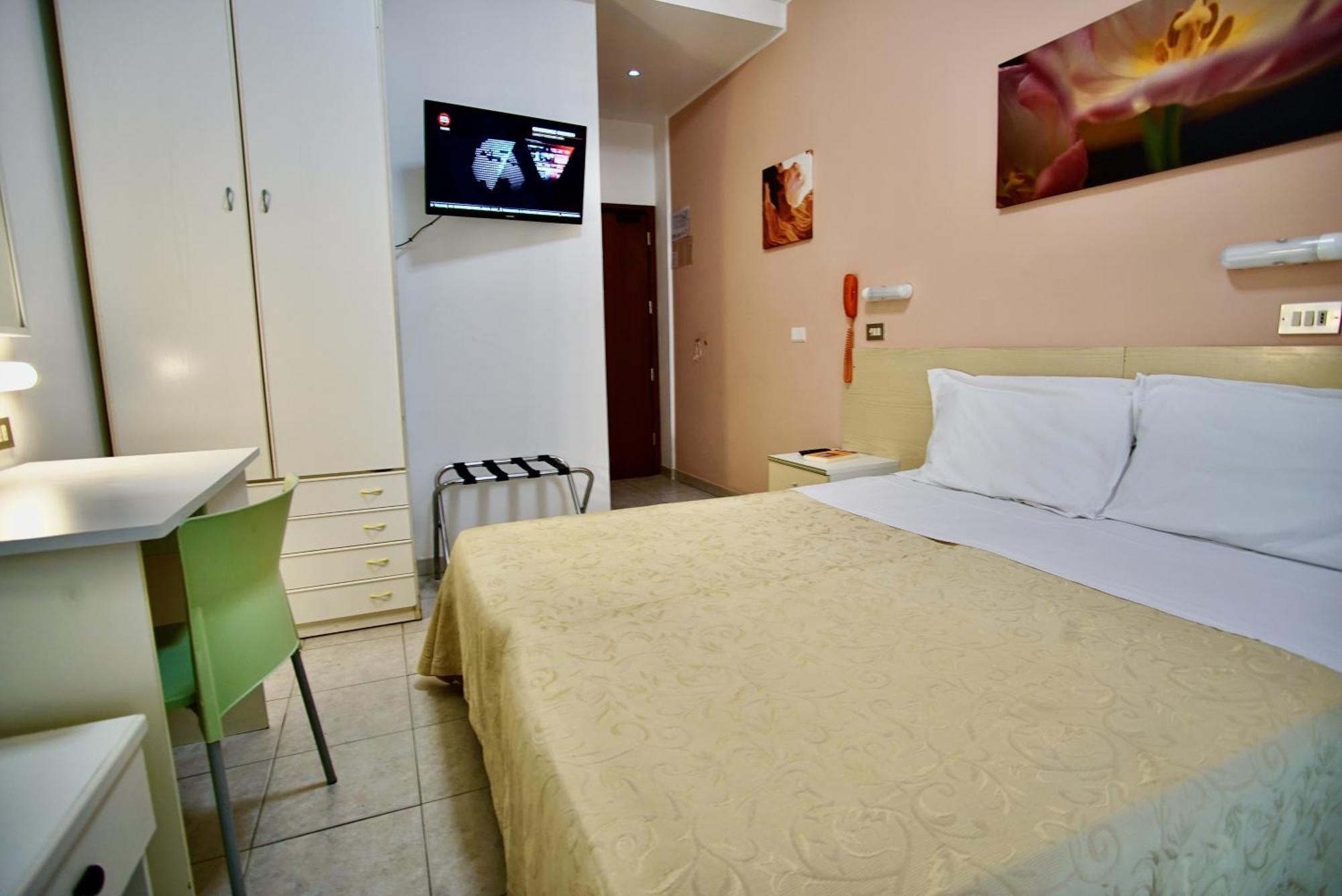רימיני Hotel Dell'Angelo מראה חיצוני תמונה